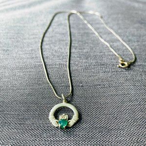 Sterling Silver Claddagh Pendant